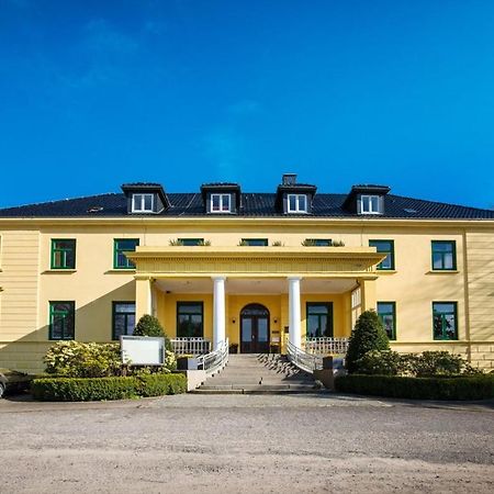 Schloss Harkensee Dassow Exteriör bild