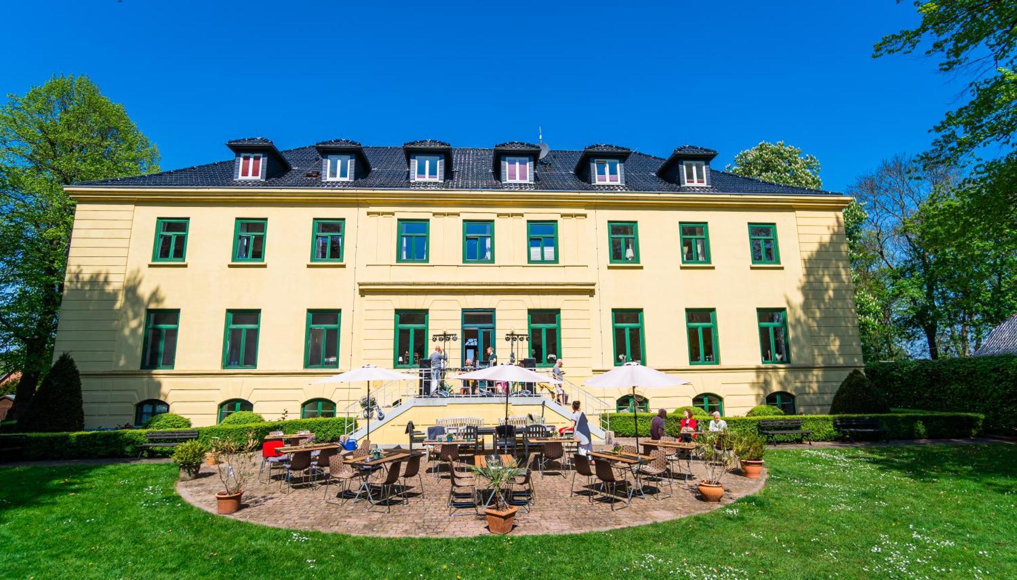 Schloss Harkensee Dassow Exteriör bild